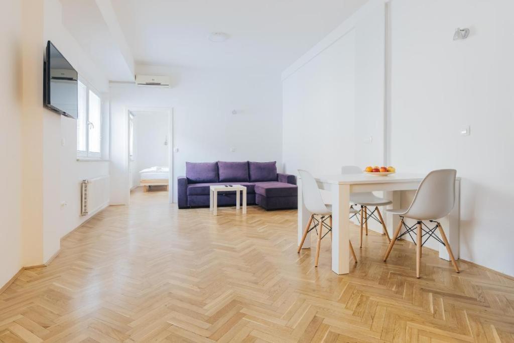 Apartment Center - Kersnikova Ljubljana Bagian luar foto