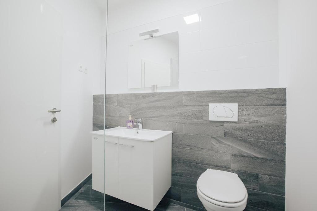 Apartment Center - Kersnikova Ljubljana Bagian luar foto